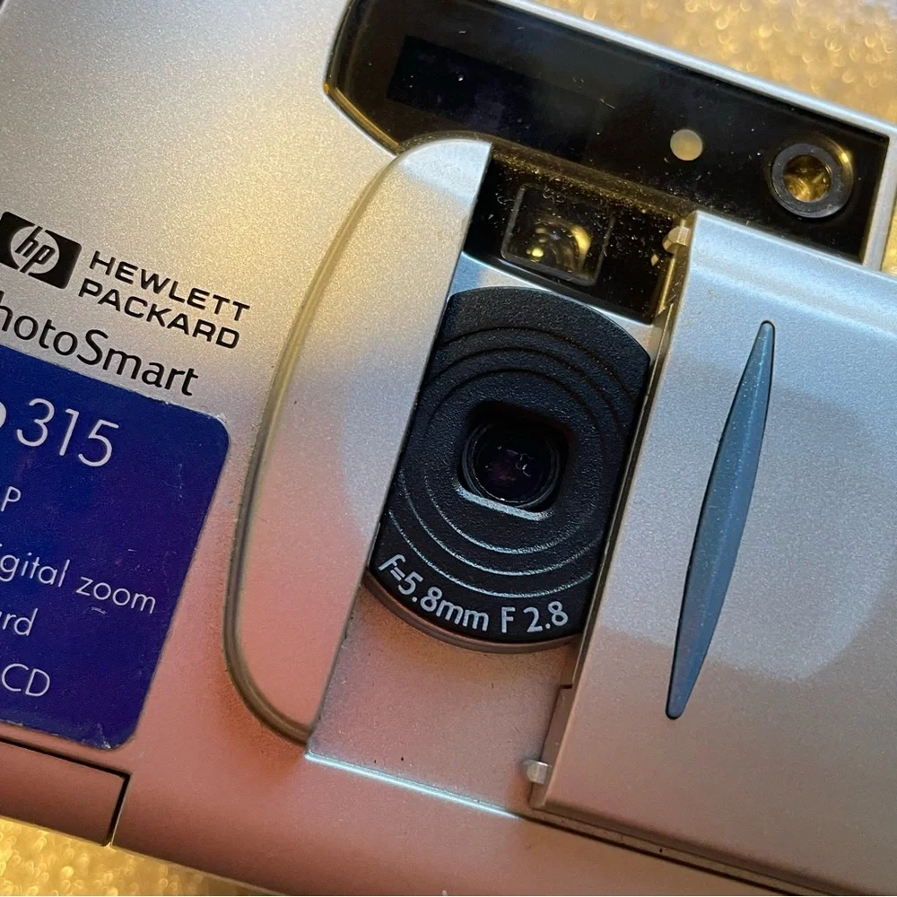 HP PhotoSmart 315 Digital Camera Vintage Y2K 2.1MP Silver Point & Shoot working